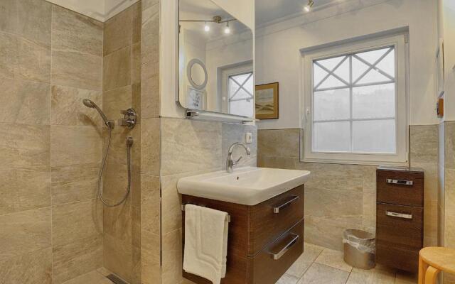 Les Belles, Haus Davide, FW Mondain, Whg 10