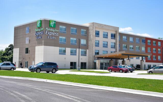 Holiday Inn Express & Suites Bensenville - O'Hare, an IHG Hotel