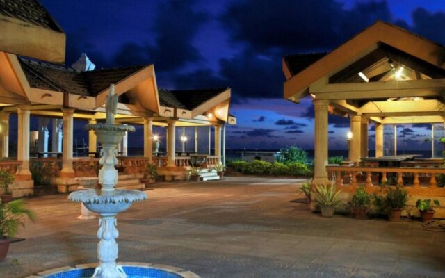 Paradise Isle Beach Resort