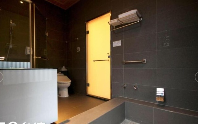 Chuan Shiang Hot Spring Hostel