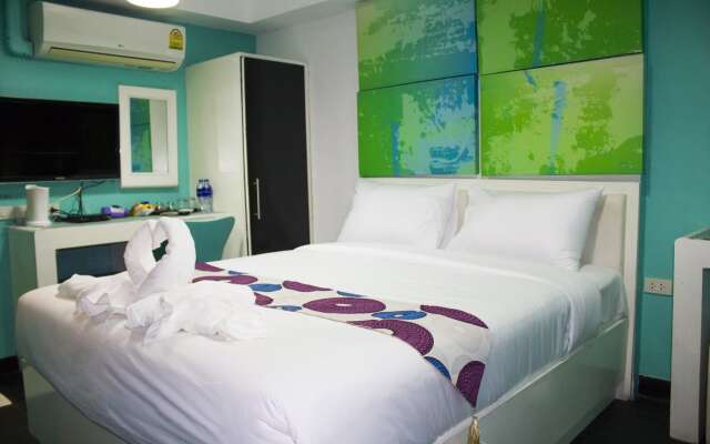 S30 Sukhumvit Hotel