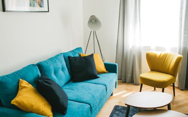 Zakroczymska 11A - New Town by Homeprime