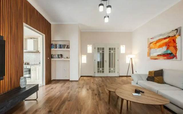 The Old-clock Apartment