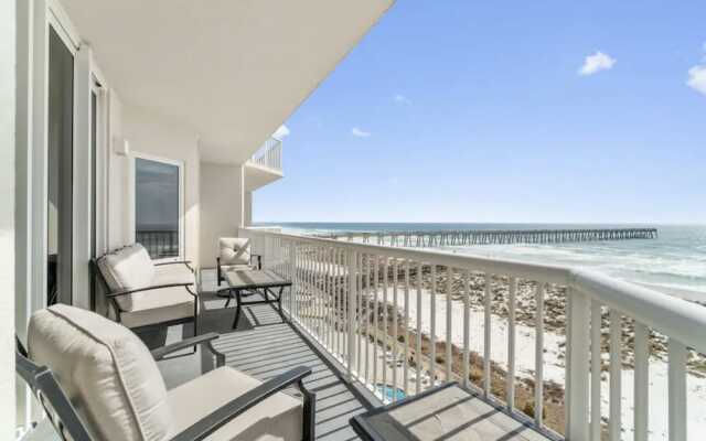 Sea Salt Villa 3 Bedroom Condo by RedAwning