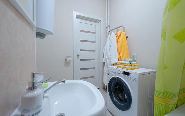 Пять звезд на улице Ленина 97