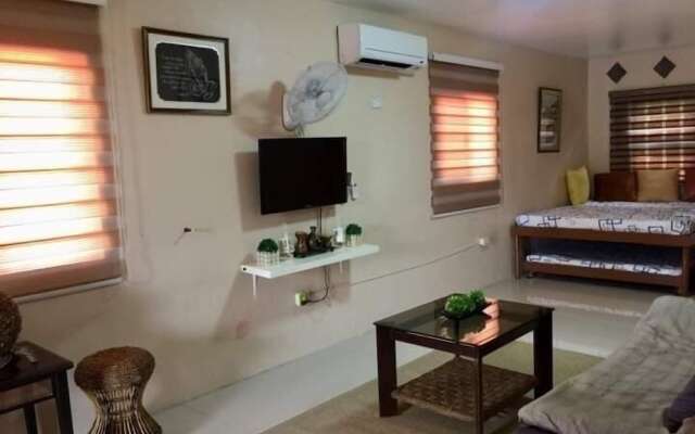 Evangeline Garden and Lodge