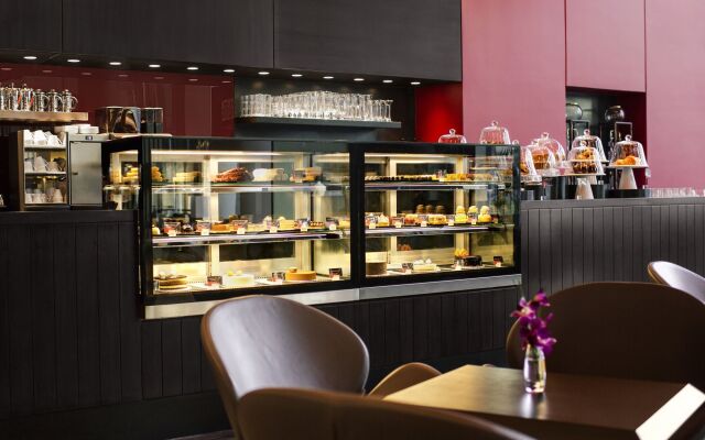 Downtown Rotana Hotel