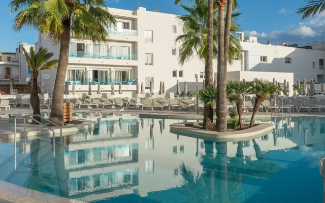 Cala Bona Hotel