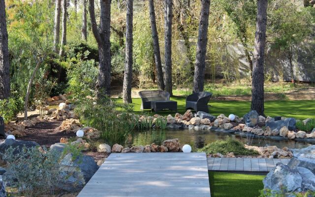 SHANGTASIA Luxury Art Room