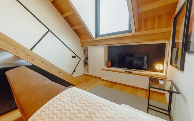 Elegant Downtown Apartment by Vacationy