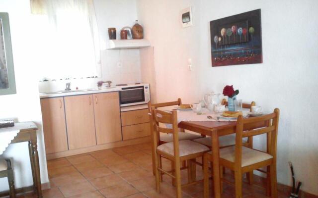 ΤΟΥΡΙΣΤΙΚΕΣ ΕΠΙΠΛΩΜΕΝΕΣ ΚΑΤΟΙΚΙΕΣ φροσω χωριατη