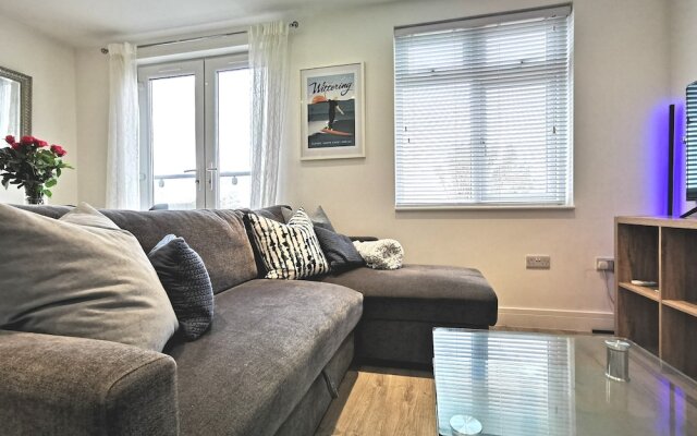 Seaside Apartment in the Heart of East Wittering Village