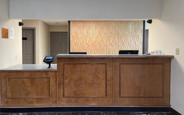 Econo Lodge Inn & Suites Sweetwater I-20