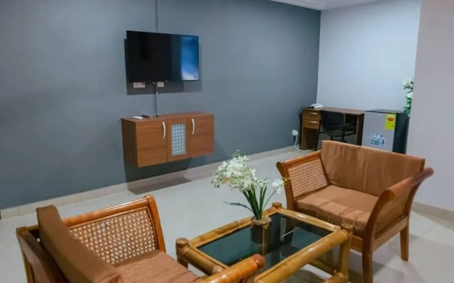Ampric GuestHouse and Lounge
