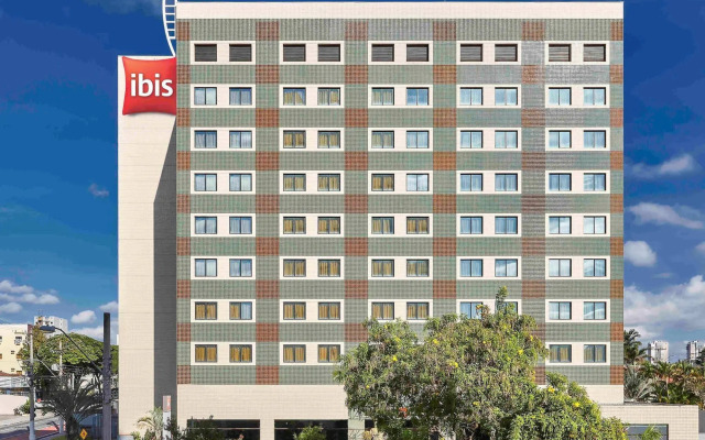 ibis Taubate