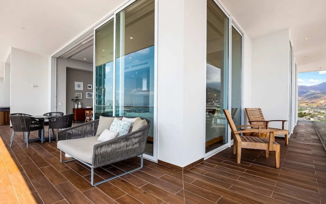 Panoramic Hot Tub Oceanview Luxury 4BR Penthouse