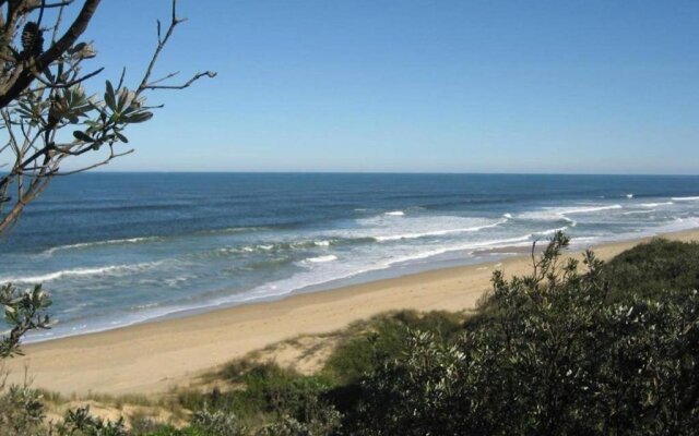 The Lakes Beachfront Holiday Retreat