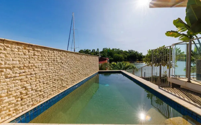 Water-front Paradise Pool - BBQ - Balcony Dining