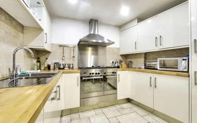 St Stephen Street Apartment