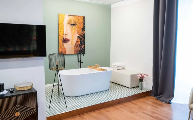 Mareluna Rooms