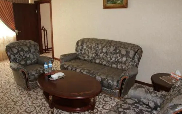 Отель Zargaron Plaza