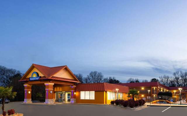 Days Inn by Wyndham Forsyth