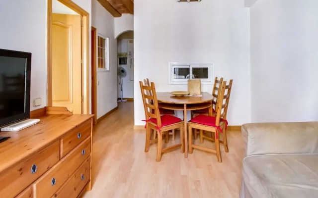 Modern 2 Bedroom in Poble Sec, 7 Minutes to Metro