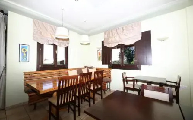 Palirria Hotel & Studios