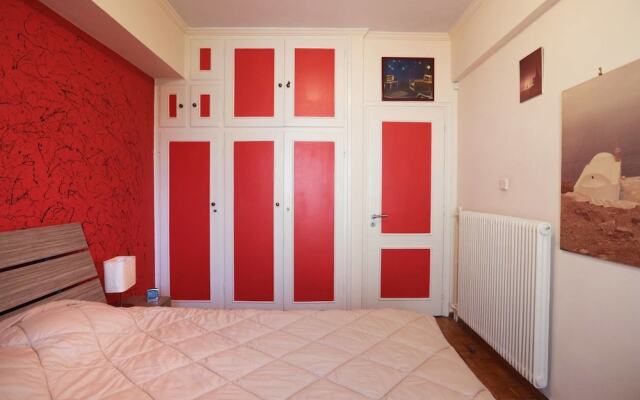 Romantic Apt with Penthouse & Acropolis View
