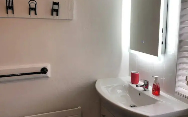 B&B and Self Catering Mon Petit Cottage