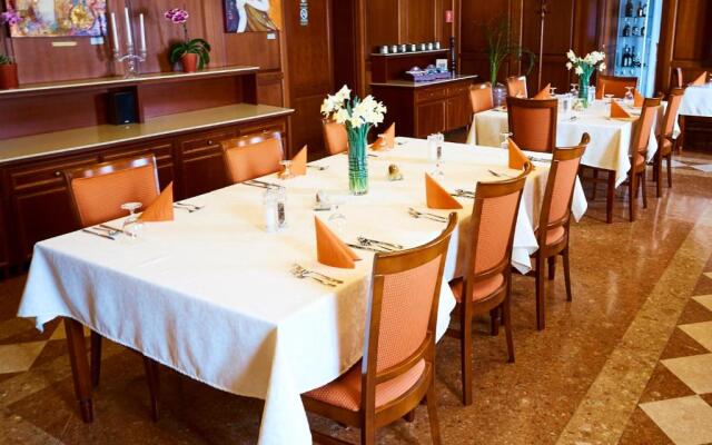 Hradná stráž Hotel&Apartments