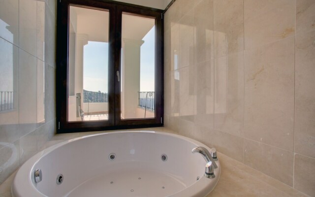 Villa Benahavis Hills Country Club & Spa