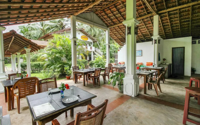 OYO 422 Sunnys Guest House