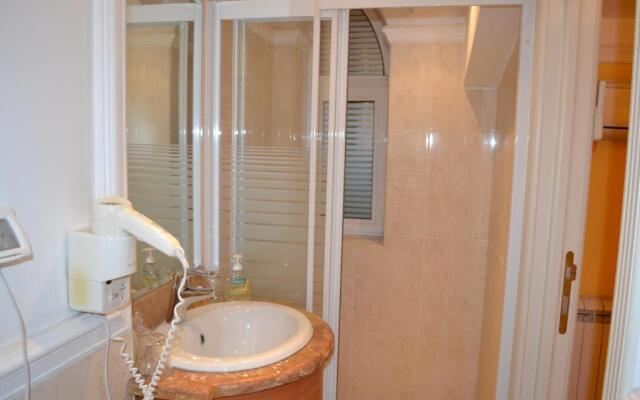 Dedinje villa rooms, apartments