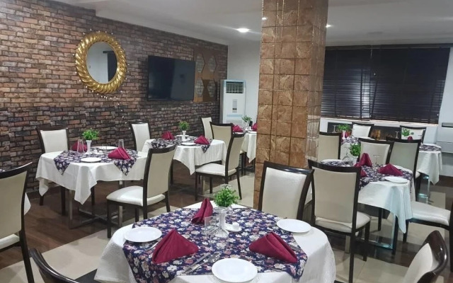 Crystal House International Hotel