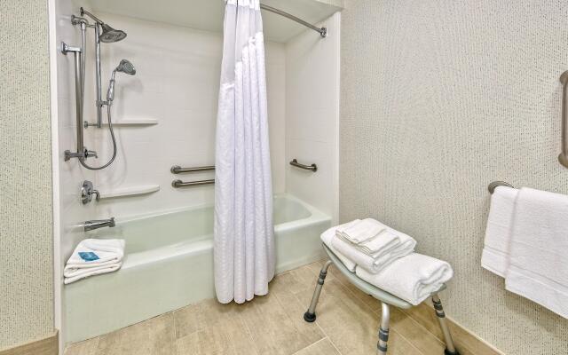 Holiday Inn Express Memphis Medical Center Midtown by IHG