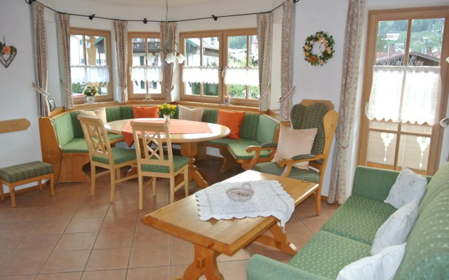 Ferienwohnungen Alpenperle