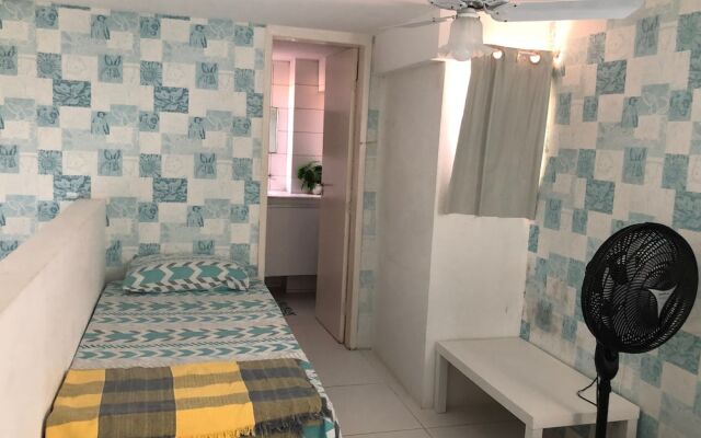Apartamento com Piscina a Beira Mar