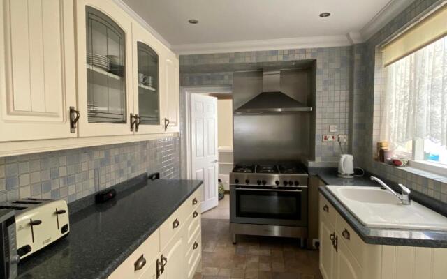 3 double bed house 10 mins from Sandbanks