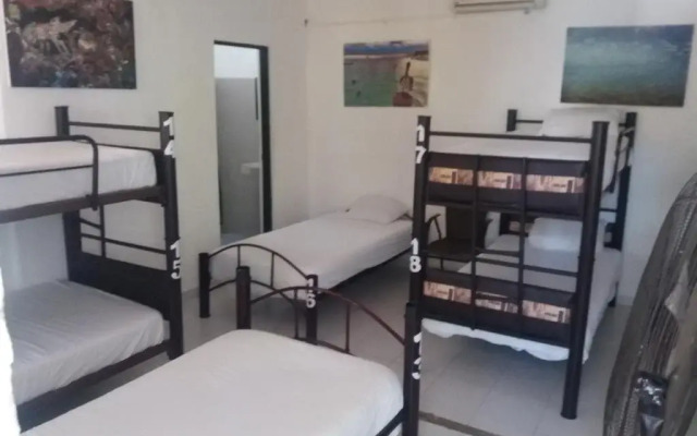 Loft 10 Hostel