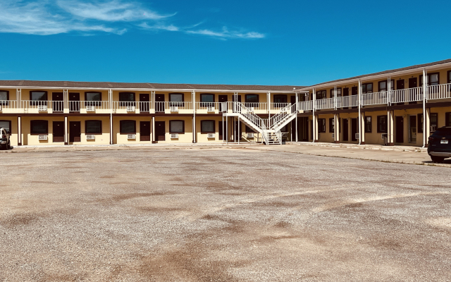 Premier Inn & Suites