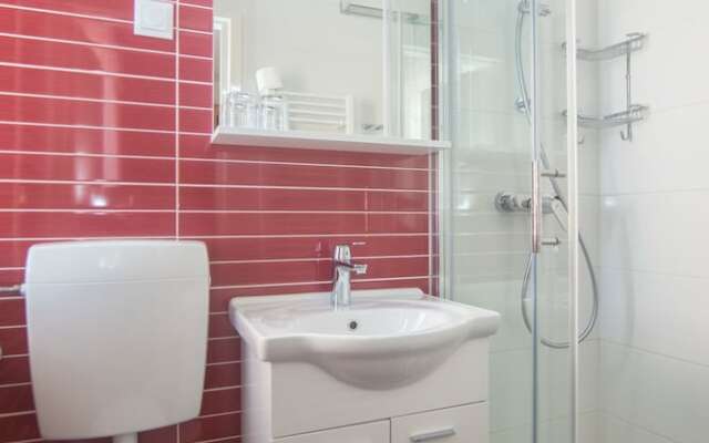 Apartments & Rooms Nada