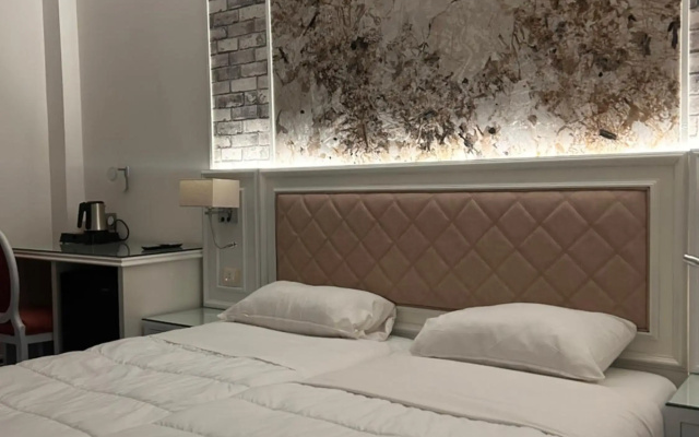 Hotel Grand Paris