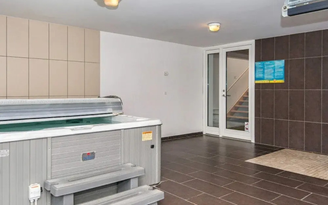 Gorgeous Holiday Home in Ebeltoft with Hot Tub
