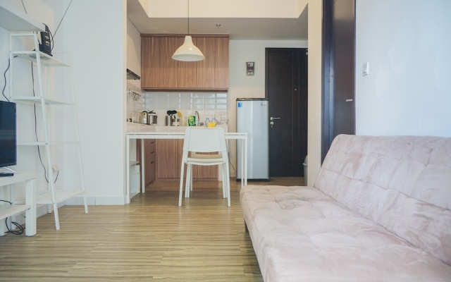 Minimalist and Comfortable 1BR Casa De Parco Apartment – Guest Rooms – Legok