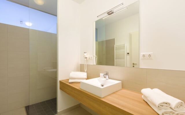 Apartment in Lutzmannsburg With Pool, Roof Terrace, Garden