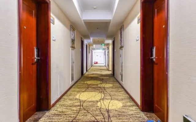 Zhahai Crowne Holiday Hotel