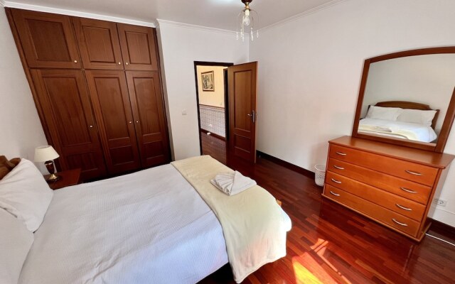 Classic Tranquil Madeiran 4-bedroom Villa Funchal