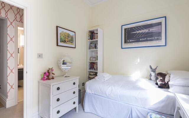 Beautiful Family home in Putney