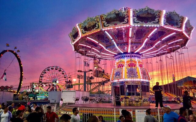 Crowne Plaza Dallas Market Ctr - Love Field by IHG
